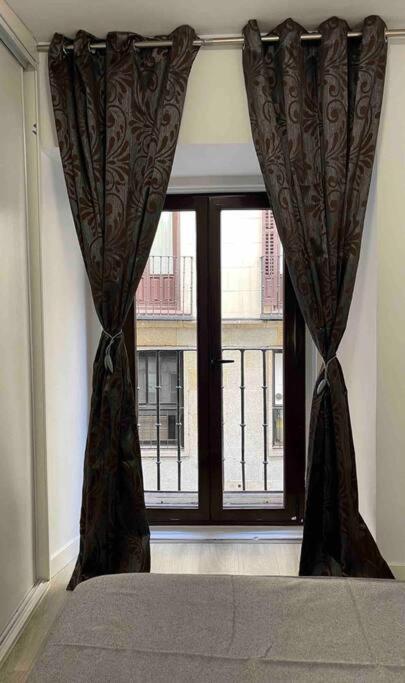 Encantador Apartamento Plaza Mayor Madrid Centro 外观 照片